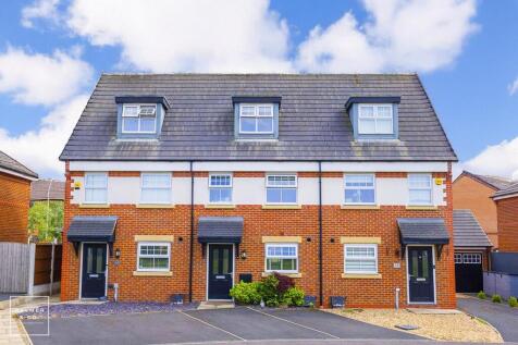 3 bedroom town house for sale