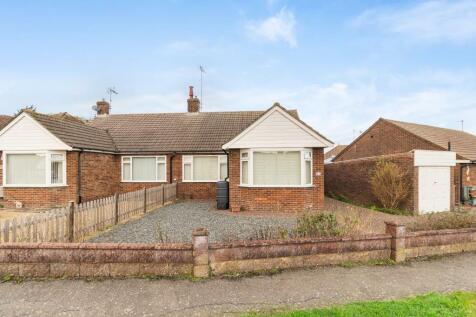 2 bedroom semi-detached bungalow for sale