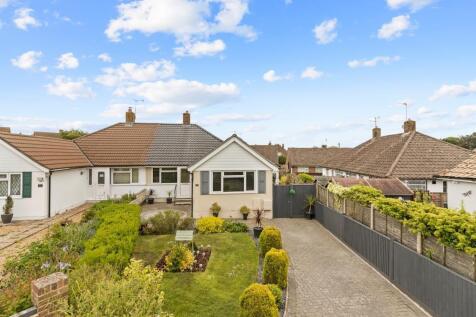 Brookside Avenue, Polegate BN26 3 bed semi