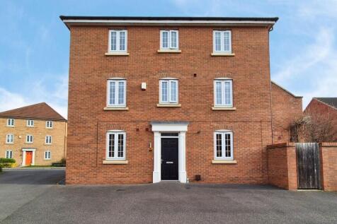 4 bedroom semi-detached house for sale