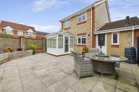 Wintergreen, Calne SN11 3 bed detached house for sale