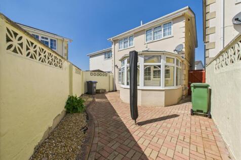 Curzon Close, Calne SN11 3 bed detached house for sale