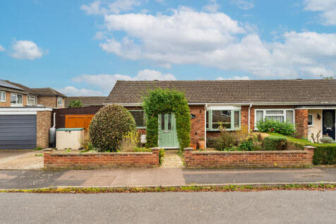 Little Moor, Fenstanton, Huntingdon... 2 bed bungalow for sale