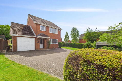St. Whites Road, Cinderford GL14 3 bed detached house for sale