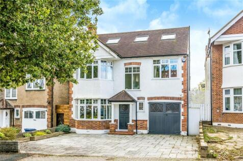 5 bedroom detached house for sale