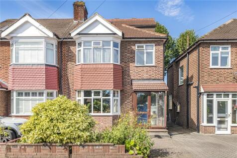 4 bedroom semi-detached house for sale