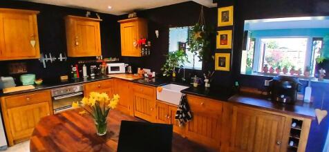 4 bedroom semi-detached house for sale