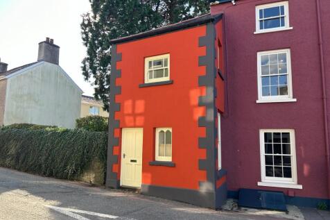 1 Heol Dyrfal, Llangadog... End of terrace house for sale