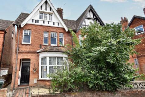 Magazine Road, Ashford TN24 2 bed maisonette for sale