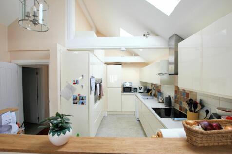 Walnut Close, Ashford TN24 2 bed detached bungalow for sale