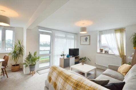 Collingwood Rise, Folkestone CT20 2 bed apartment for sale