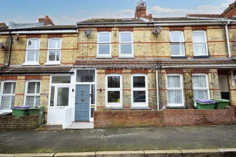 4 bedroom terraced house for sale