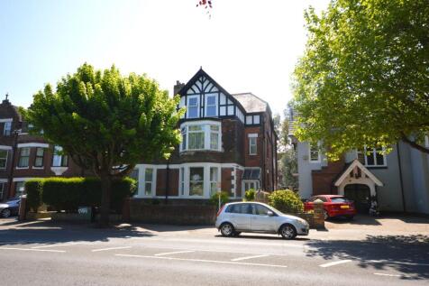 Cheriton Road, Folkestone CT19 2 bed ground floor flat for sale