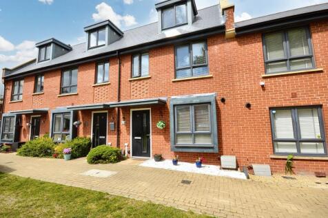 Dura Way, Folkestone CT20 3 bed terraced house for sale
