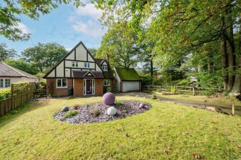 Horsham Road, Walliswood, Surrey 4 bed detached house for sale