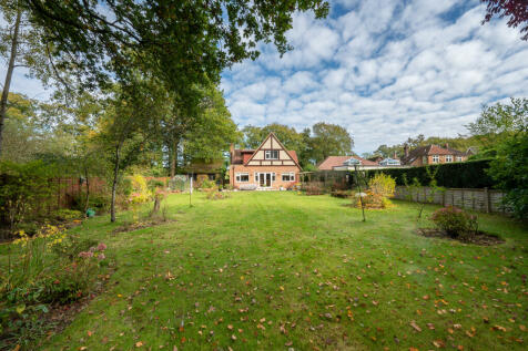 Horsham Road, Dorking, Surrey 4 bed detached house for sale