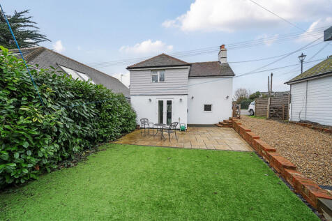London Road, Ashington, RH20 2 bed detached house for sale