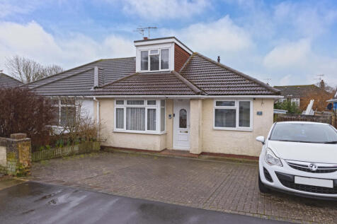 Meadowview Road, Lancing, BN15 3 bed semi