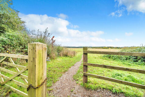 Barn House Lane, Pulborough, RH20 3 bed cottage for sale