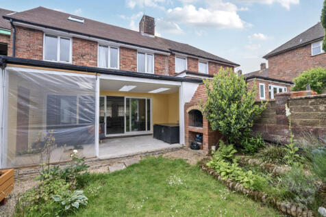 The Spinney, Pulborough, RH20 3 bed terraced house for sale
