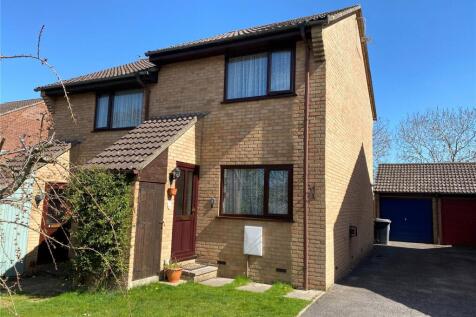 2 bedroom semi-detached house for sale