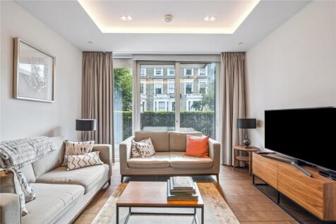 3 bedroom flat for sale