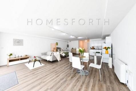 Studio flat for sale