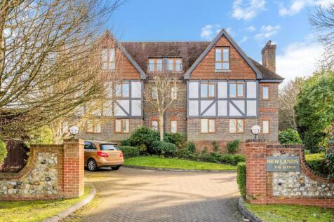55 The Avenue, Tadworth KT20 2 bed flat for sale