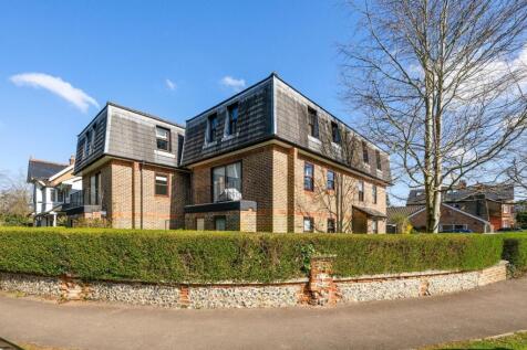 Tower Road, Tadworth KT20 2 bed flat for sale