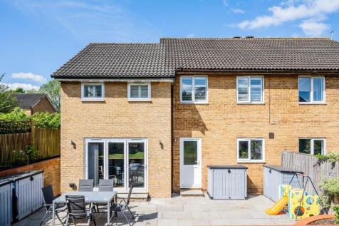 4 bedroom semi-detached house for sale