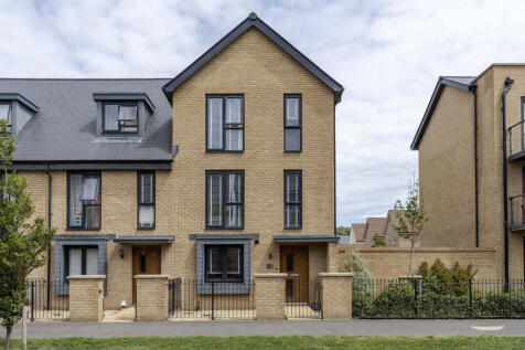 5 bedroom semi-detached house for sale
