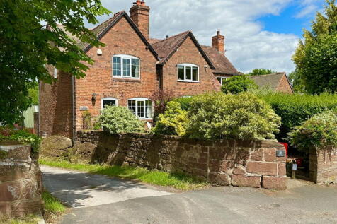 2 bedroom semi-detached house for sale