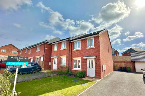 2 bedroom semi-detached house for sale