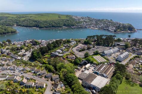 Saffron Close, Fowey PL23 3 bed detached bungalow for sale