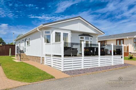 Dolbeare Court, Saltash PL12 3 bed park home for sale