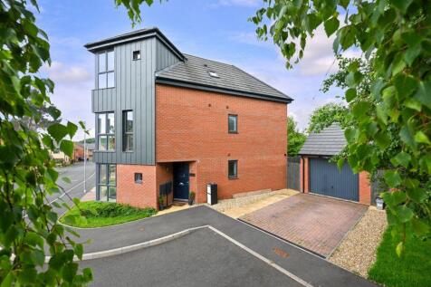 York Road, Priorslee, TF2 4 bed detached house for sale