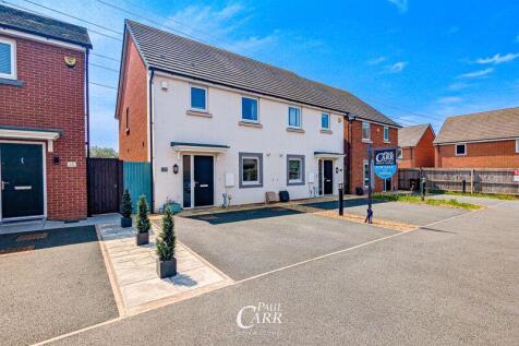 3 bedroom semi-detached house for sale