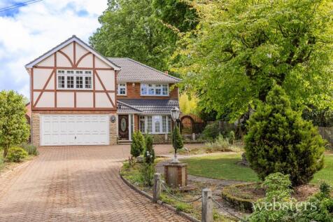 4 bedroom detached house for sale