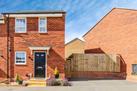 2 bedroom semi-detached house for sale