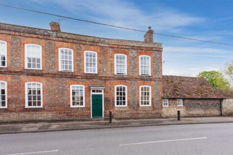 4 bedroom semi-detached house for sale