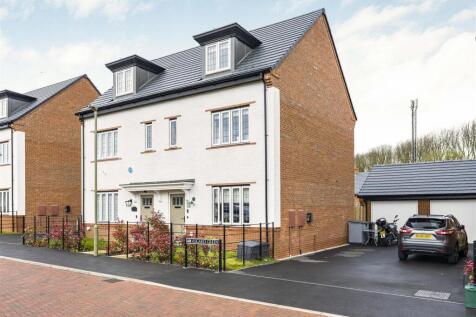 Asgard Green, Red Kite View, Watlington 3 bed semi