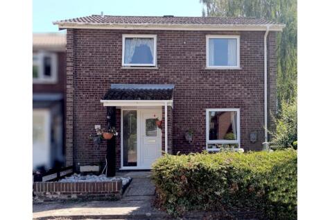 2 bedroom semi-detached house for sale