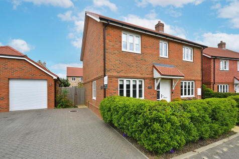 Hailsham BN27 4 bed detached house for sale