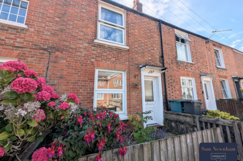 2 bedroom terraced house for sale