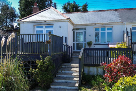 3 bedroom semi-detached bungalow for sale