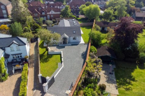 5 bedroom detached bungalow for sale