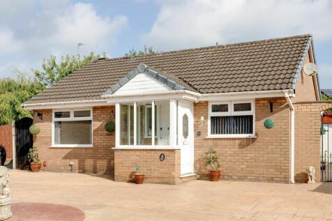 Sandstone Road, Wigan WN3 2 bed detached bungalow for sale