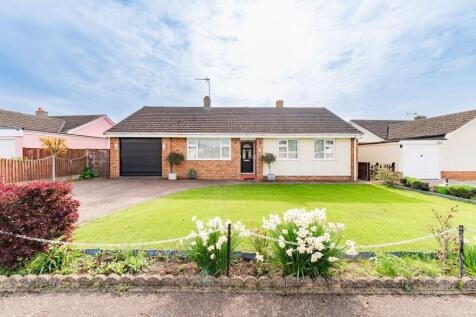 Orchard Grove, Diss IP22 2 bed detached bungalow for sale