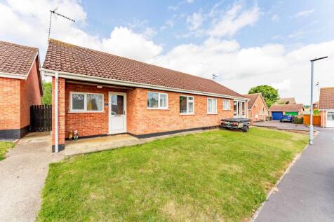 2 bedroom semi-detached bungalow for sale