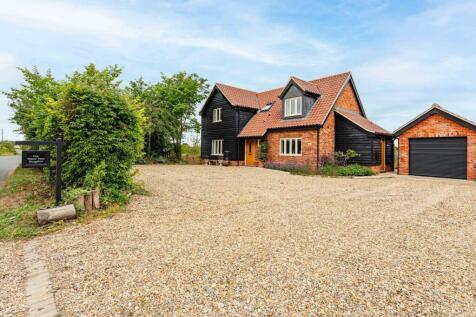 Diss Road, Norwich NR16 4 bed detached house for sale
